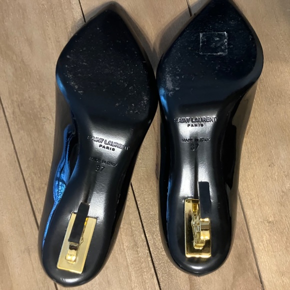 Black Saint Laurent pumps with gold heel - Picture 6 of 16